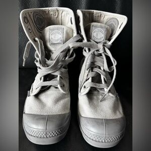 Palladium Light Gray Canvas Detail size 8.5